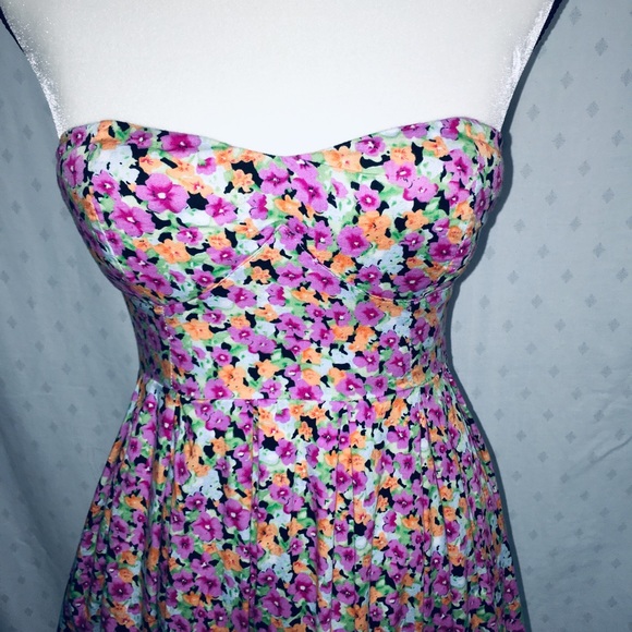 🌸Feathers 🌸midi dress - Picture 3 of 5